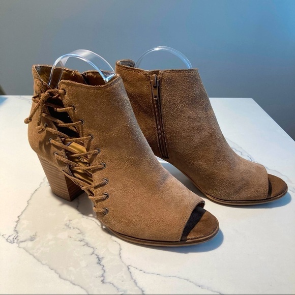 LUCKY BRAND Sz 8 Hartlee Peep Toe Side Lace Up Suede  Booties - Picture 2 of 11